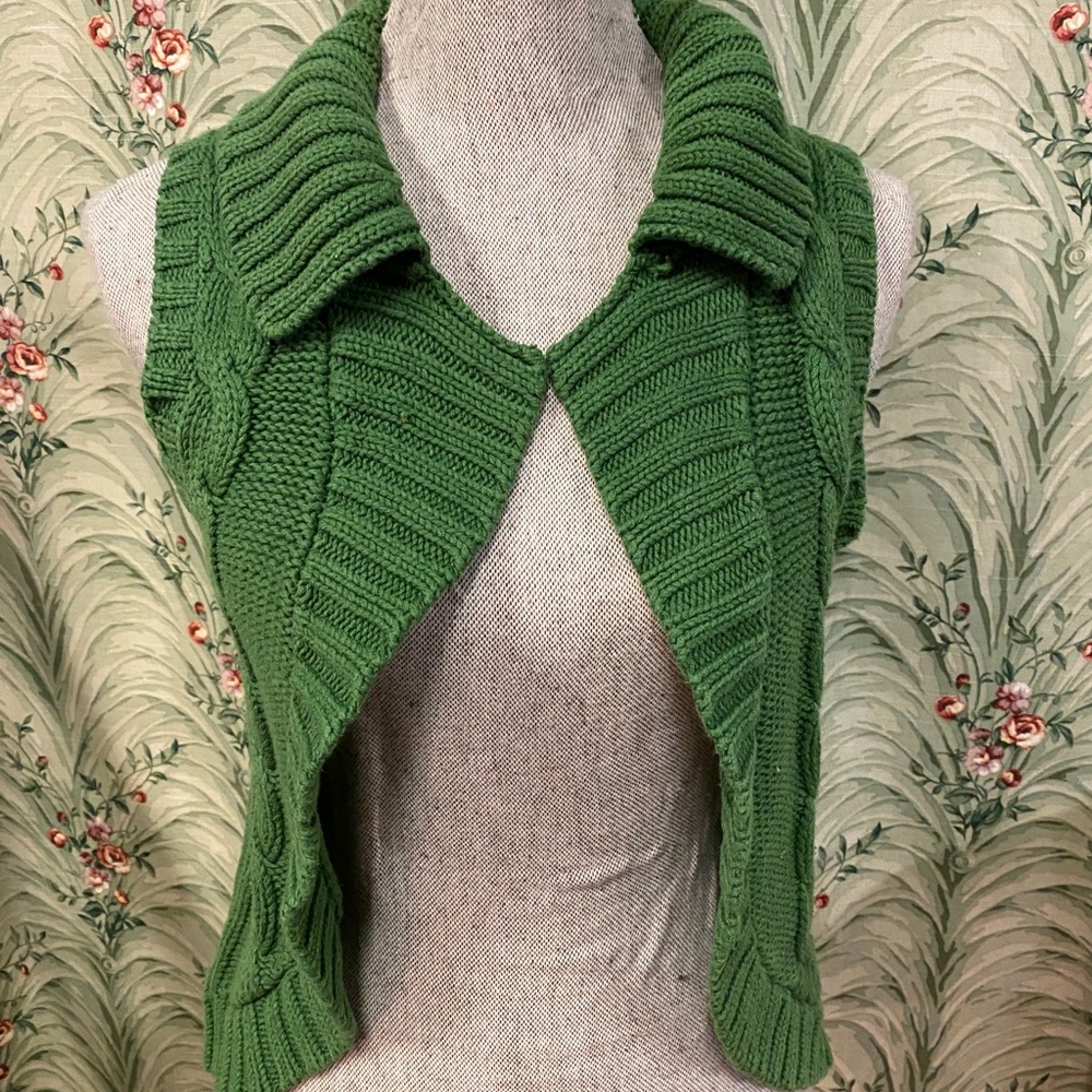 Retro sweater vest